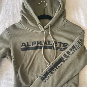 Alphalete cropped hoodie